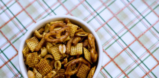 Sesame-Soy Party Mix