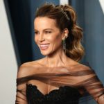 Watch Kate Beckinsale Do Acroyoga with Her Cat
