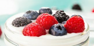 Best Low-Carb Snacks That Are Worth Buying, According to a Dietitian