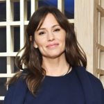 Check Out Jennifer Garner's Take On TikTok's Frozen Yogurt Bark