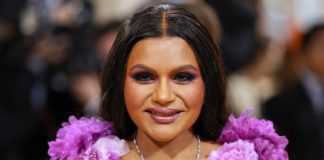 Mindy Kaling Made a DIY Version of the $17 Hailey Bieber Smoothie