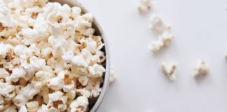 Top 5 Healthy Ideas for an Awesome Movie Snack