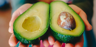 10 Healthy and High-Fiber Foods That Are Also Low Carb